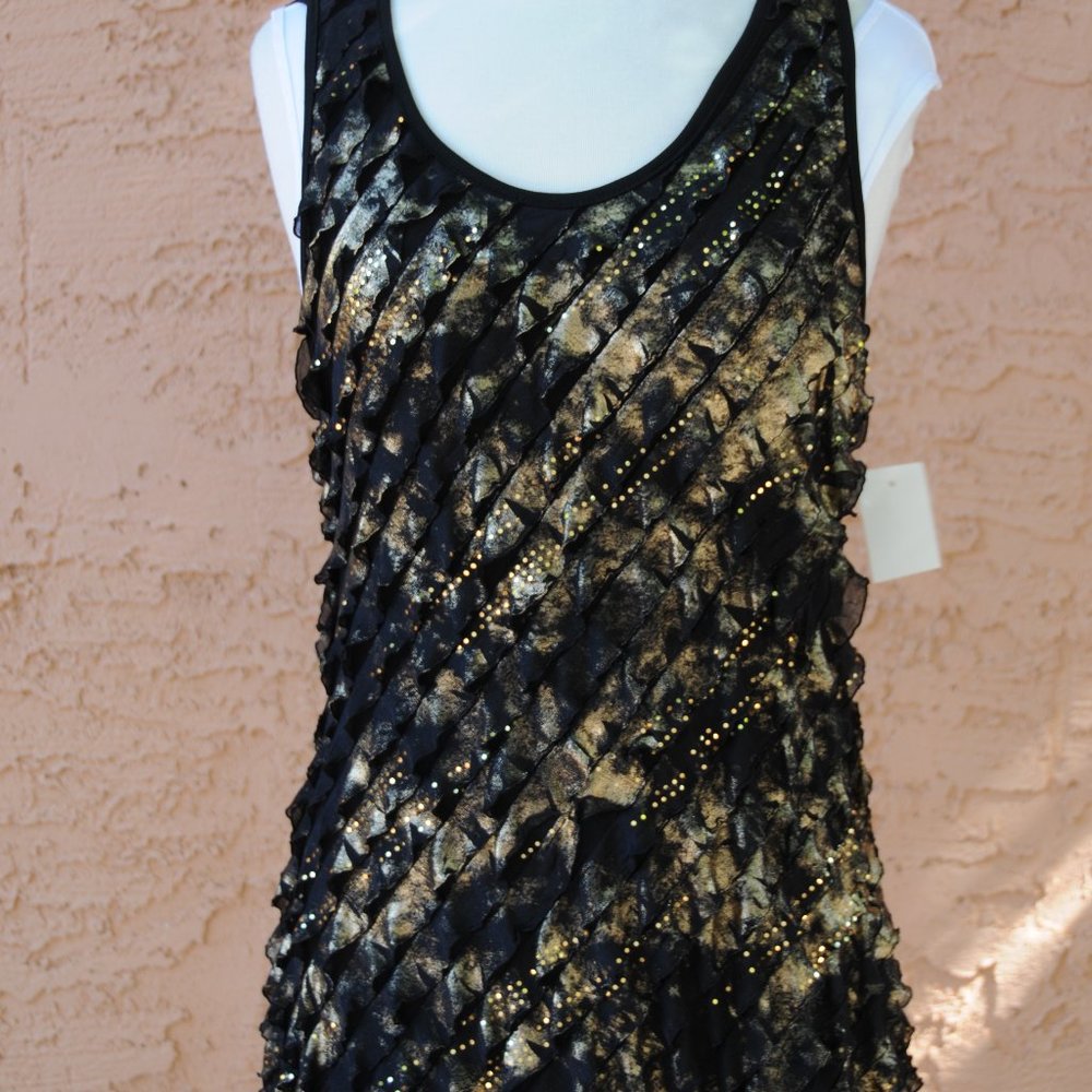 NWT Allura Eyelash Top